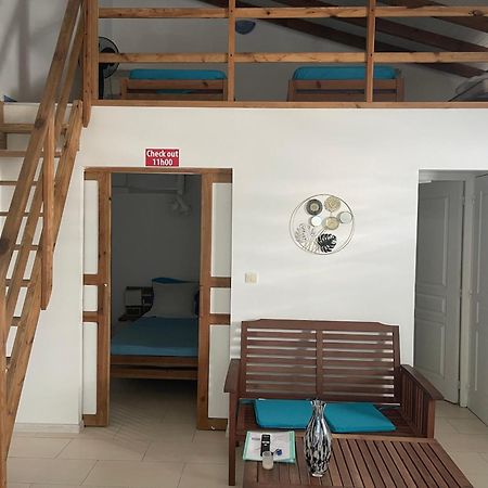 Bungalows Malueva 1 Chambre Et 1 Mezzanine A 5Min De La Plage De La Caravelle サンタンヌ エクステリア 写真