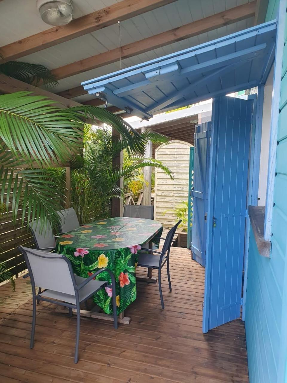 Bungalows Malueva 1 Chambre Et 1 Mezzanine A 5Min De La Plage De La Caravelle サンタンヌ エクステリア 写真