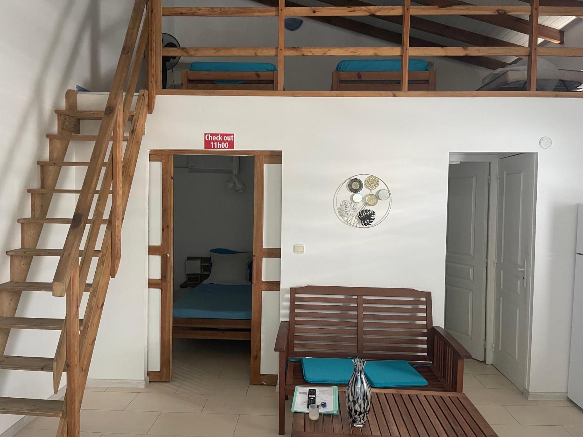 Bungalows Malueva 1 Chambre Et 1 Mezzanine A 5Min De La Plage De La Caravelle サンタンヌ エクステリア 写真