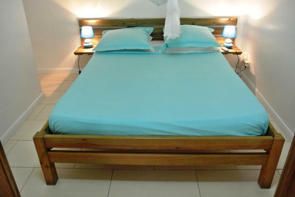Bungalows Malueva 1 Chambre Et 1 Mezzanine A 5Min De La Plage De La Caravelle サンタンヌ エクステリア 写真