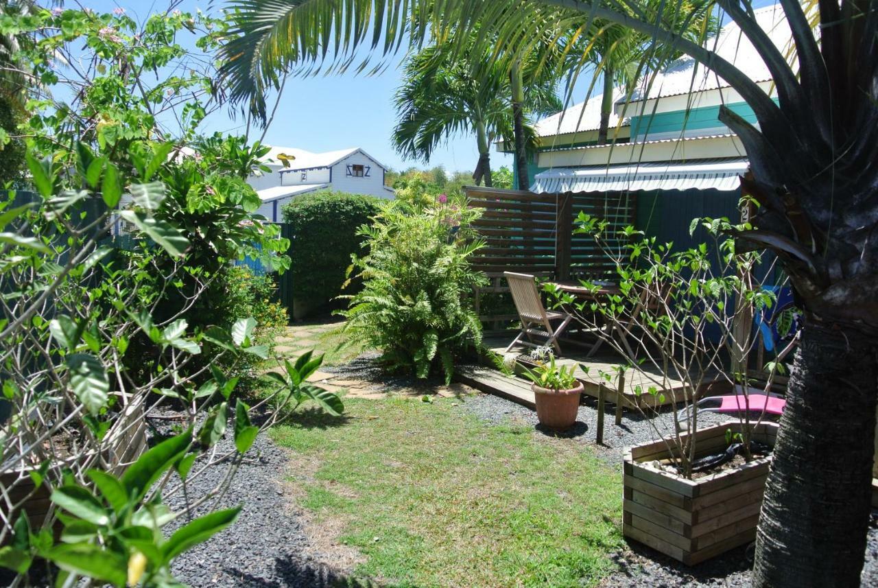 Bungalows Malueva 1 Chambre Et 1 Mezzanine A 5Min De La Plage De La Caravelle サンタンヌ エクステリア 写真